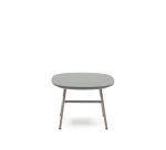 Mesa auxiliar Bramant de acero con acabado malva 60 x 60 cm