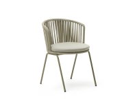 Silla exterior Saconca de cuerda y acero con acabado pintado beige