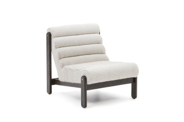 Magira armchair in white shearling and solid oak wood with a dark finish