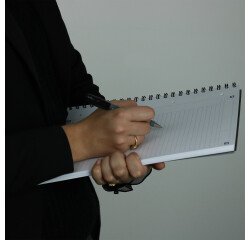 Cahier spirale Oxford Etudiants Notebook 24 x 32 cm grands carreaux 160 pages