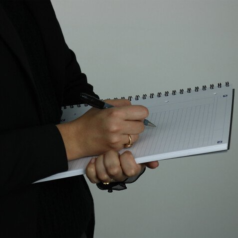 Cahier spirale Oxford Etudiants Notebook 24 x 32 cm grands carreaux 160 pages