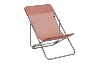 Deckchairs and hammocks