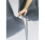 Chaises Coque modèle accrochable