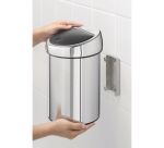 Poubelle murale 3 litres Brabantia Touch-bin ronde inox brillant
