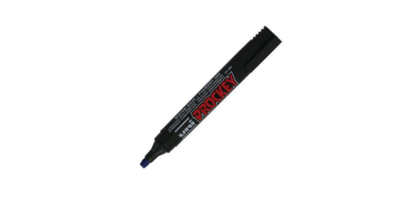 Marqueur permanent Uni Ball Prockey pointe biseautée de 2 à 6 mm