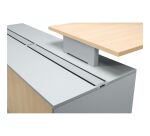 Bureau Optyma met zijkant op bijzetkast en geïntegreerd ladenblok