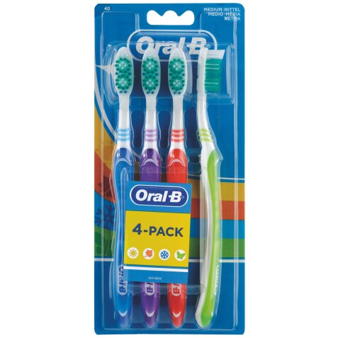 Pack of 4 toothbrushes Oral B 123 medium