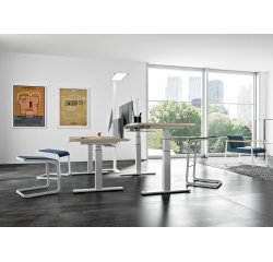 Bureau réglable en hauteur électrique Up & Up L 140 x P 80 cm cm plateau chêne clair