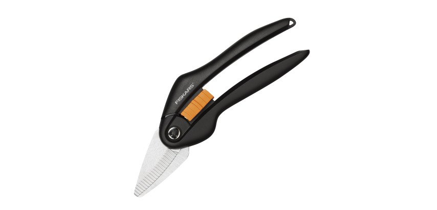 Multifunctional scissors right and left handed pointy Fiscars black