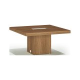 Squared table Essenzza 