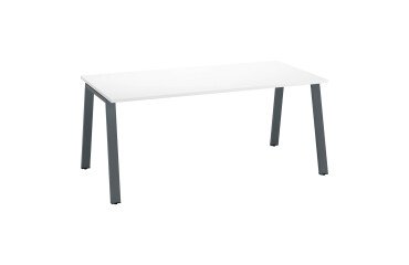 <em>Straight desk ECLA, 80 cm deep, metal base</em>