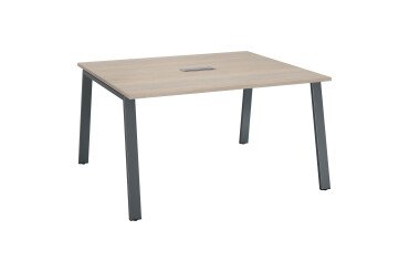 <table><tr><td>Modular meeting table ECLA L 140 x D 126 metal base</td></tr></table>