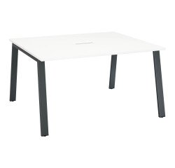 <table><tr><td>Modular meeting table ECLA L 140 x D 126 metal base</td></tr></table>