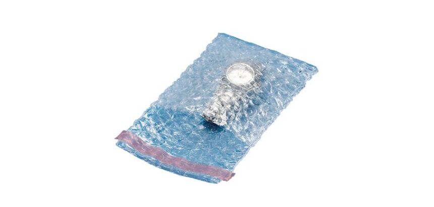 Sachet bulle avec rabat adhésif 100 x 135 mm - Carton de 750