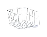 Bandejas de metal. Alt. 19 cm.