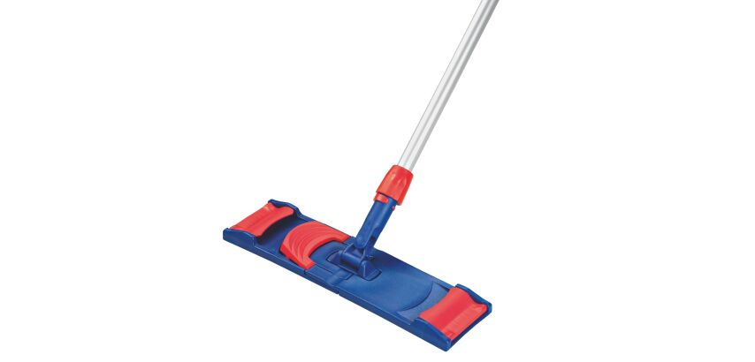 Support for mop for flat cleaning with flap system