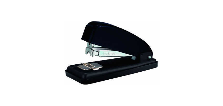 Grapadora Petrus metálica clásica  226 - Capacidad 20 hojas