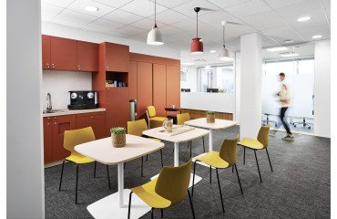 Mesa cuadrada Arti roble 80 cm