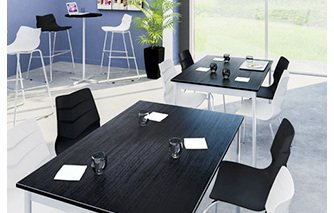 Tables et guéridons