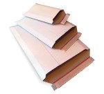 Buste a sacco in cartone teso bianco FSC 450gr – formato 310 x 445 x 60 mm - dotate di chiusura adesiva tenace e sistema di apertura facilitata – misura DIN A3 - 20 unità