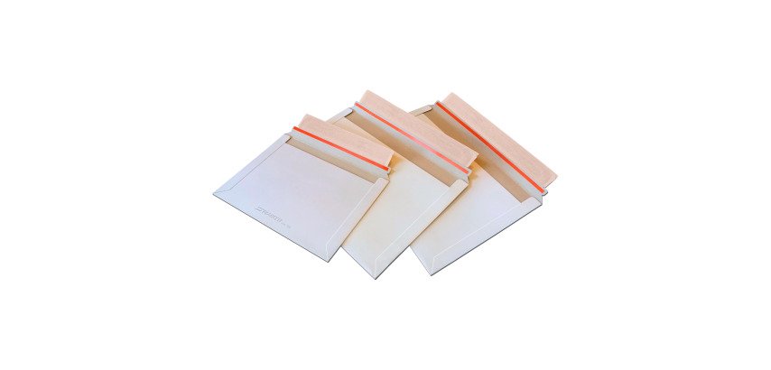 Buste in cartone teso bianco FSC 300gr - formato 170 x 230 mm - dotate di chiusura adesiva tenace e un sistema di apertura facilitata - misura DIN C5 - 20 unità