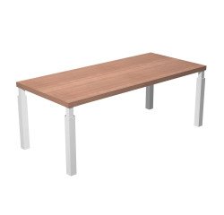 Scrivania direzionale Florida 4 con 4 gambe in acciaio a sezione quadrata p 90 x h 76,2 cm