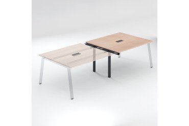 Table de réunion modulable avec extension ECLA L 280 x P 126 cm plateau chêne clair piétement métal