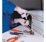 Gants jetables de protection chimique Mapa Solo 987, nitrile non poudré, blanc - Boîte de 100 gants