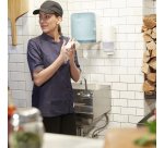 Distributeur pour bobine d'essuyage à dévidage central Tork M4 Maxi Reflex blanc-bleu