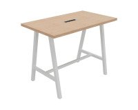 Tisch "Synergy" mit Elektrifizierung, L 140 x T 80 x H 107 cm, Metallfuß in Weiß
