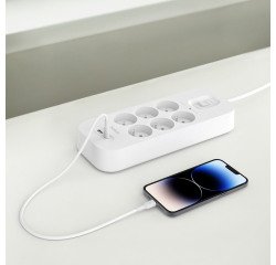 Belkin Connect stekkerdoos met overspanningsbeveiliging 6 stopcontacten met schakelaar en 2 USB-A en USB-C poorten 2 m