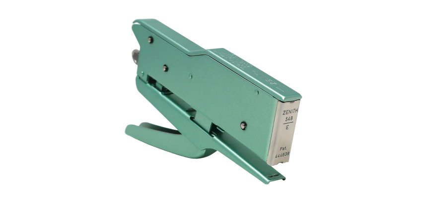 Cucitrice a pinza antibatterica Zenith 548/E Verde rugiada