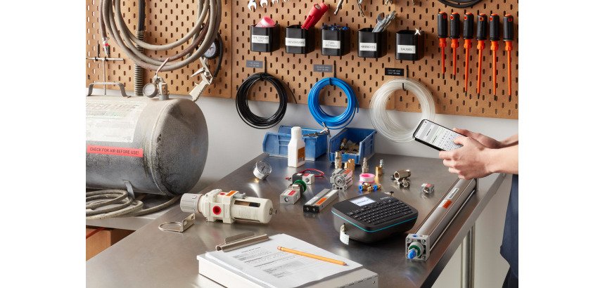 Étiqueteuse de bureau Dymo Label Manager 640CB - Kit avec mallette et rubans