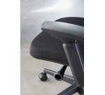 Chaise de bureau MARCUS tissu et maille - avec accoudoirs, appui-tête, réglage profondeur d'assise et soutien lombaire - Mécanisme Synchrone - Pieds noir