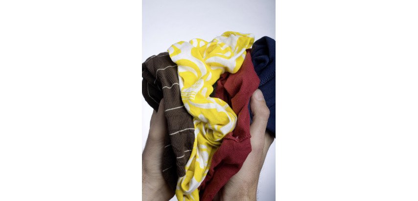 Pezzame industriale magliette colorate scure in cotone - 10 kg (5 pacchi da 2 kg)