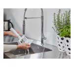 Dénoyauteur de prunes avec bac récupérateur de noyaux Leifheit