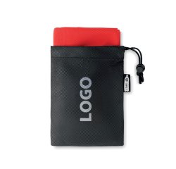 Serviette de sport avec pochette publicitaire en RPET toucher microfibre 30 x 80 cm - marquage 1 couleur