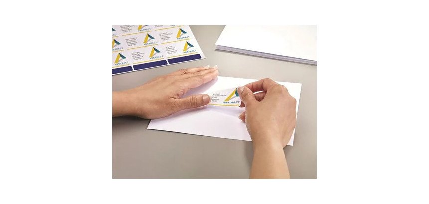 Étiquettes adresses expédition laser 63,5 x 38,1 mm Avery L7160-15 - Boîte de 315