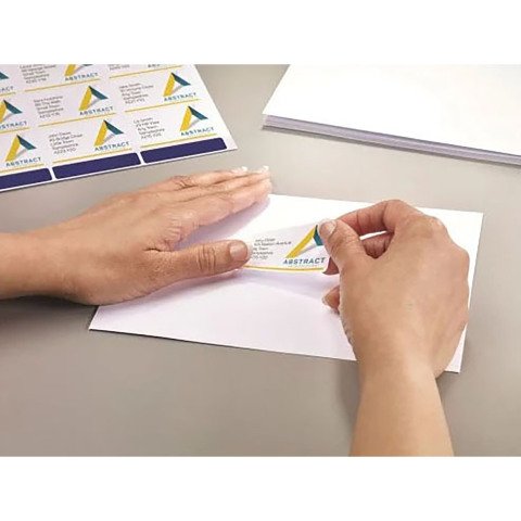 Etiquetas de dirección de envío cortadas con láser Avery blancas, 99,1 x 33,9 mm - Caja de 640