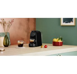 Machine à café à capsule Nespresso Essenza Mini, noire