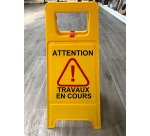 Panneau de signalisation "Travaux en cours"