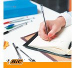 Stylo bille Bic Cristal Original à capuchon pointe 1 mm - écriture moyenne 