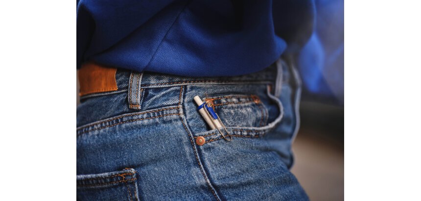 Stylo roller Uni Ball One rétractable pointe 0,7 mm - écriture moyenne