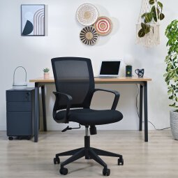 Chaise de bureau Reece tissu et maille Noir - dossier bas - accoudoirs - mécanisme Basculant centré - pieds noir