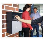 Cendrier mural avec toit de protection, en tôle d'acier