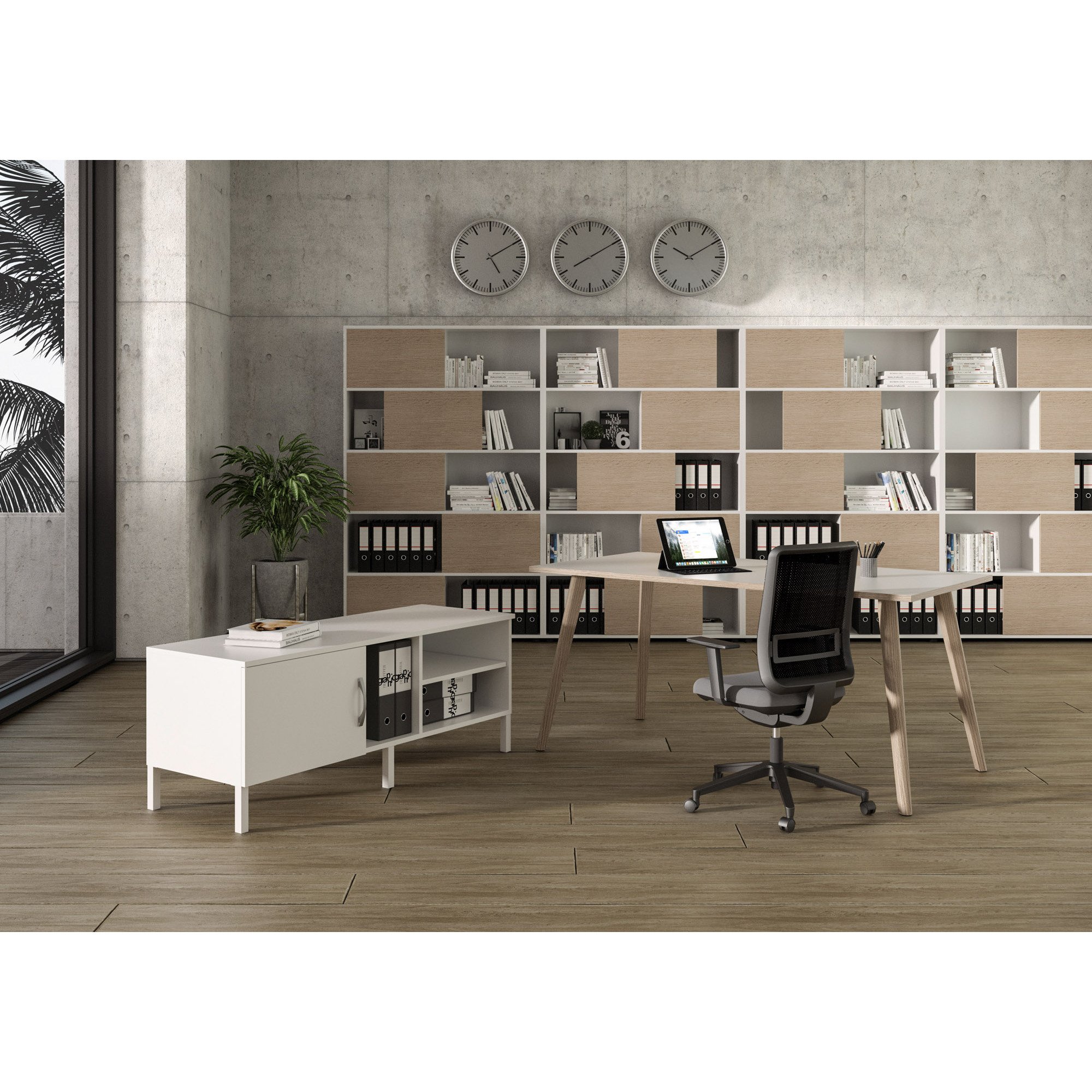 Woody desk, 80 x 74.4 cm high, with 4 solid oak wood legs