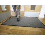Tapis d'entrée économique Vyna-Plush
