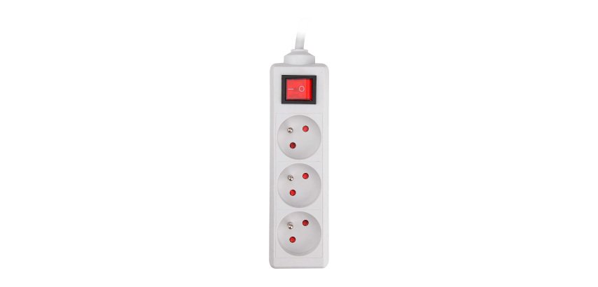 Multiprise 3 prises Zenitech avec interrupteur – Câble 4 m