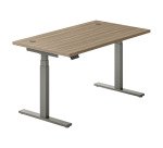 Büro mit elektrisch höhenverstellbarem Ergomaxx Memo L 140 x T 80 cm Eichenholzplatte