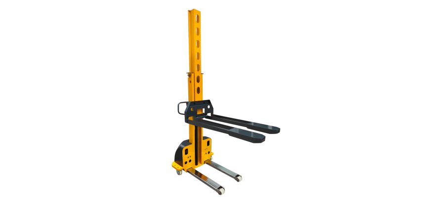 Sollevatore elettrico autocaricante 500 kg, altezza max 130 cm